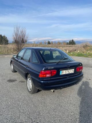 Ford Escort 1999