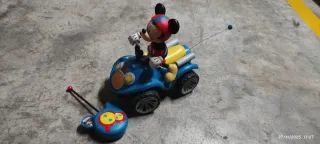 Moto teledirigida Mickey Mouse Disney