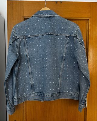 Chaqueta vaquera Zara con circonitas