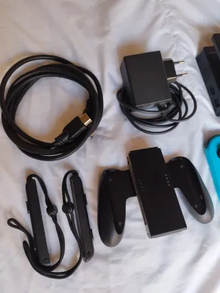 Nintendo Switch Blu/Rosso + Accessori