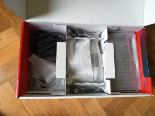 Nintendo Switch V2 + Accessori