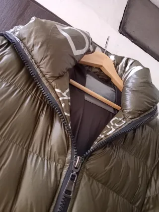 Anorak acolchado con capucha