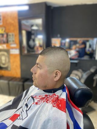 Buscas un barbero sin salir de casa?