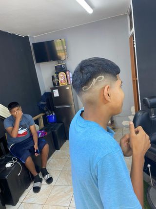 Buscas un barbero sin salir de casa?