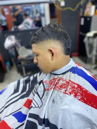 Buscas un barbero sin salir de casa?