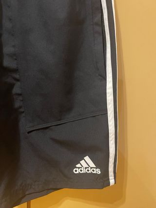 Pantalón corto Adidas Negro con bolsillos