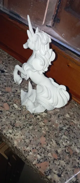 Statua unicorno bianco
