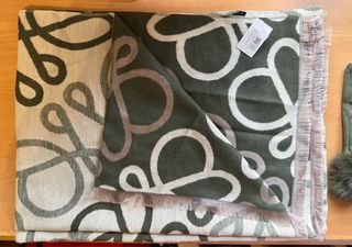 Conjunto Bufanda y Guantes verde