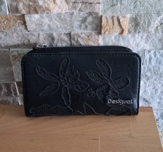 Billetera Desigual Negra Flores y Libélulas