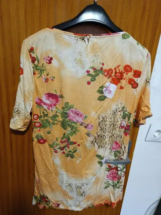Blusa flores punto roma talla M