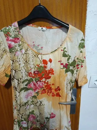 Blusa flores punto roma talla M