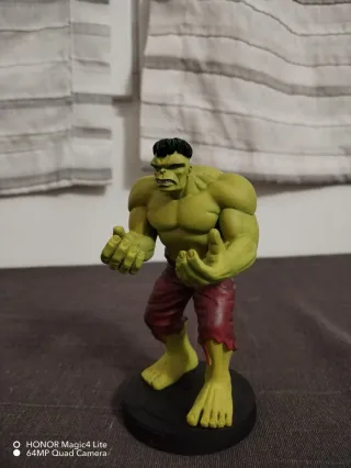 Statuetta Hulk Marvel (Pantaloni Rossi)