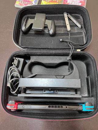 Nintendo Switch + 6 Giochi