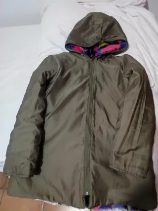 Chaquetón reversible multicolor y verde oliva
