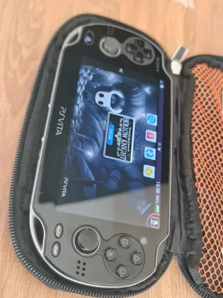 PS Vita OLED 128GB Edizione Call of Duty