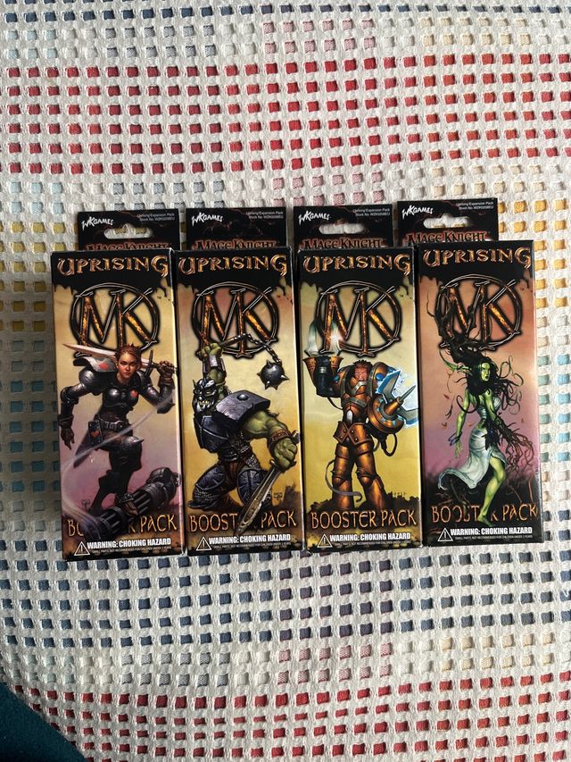 4 Paquetes de Expansión Mage Knight Uprising