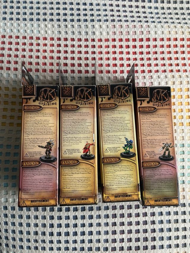 4 Paquetes de Expansión Mage Knight Uprising