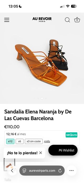 Sandalias de piel negras con aplique dorado