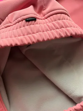 Chaqueta térmica Siroko rosa. Talla mediana