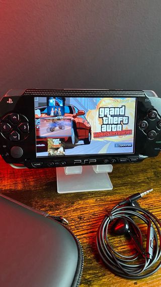 PSP 1004 Pack Completo 128GB + Accessori