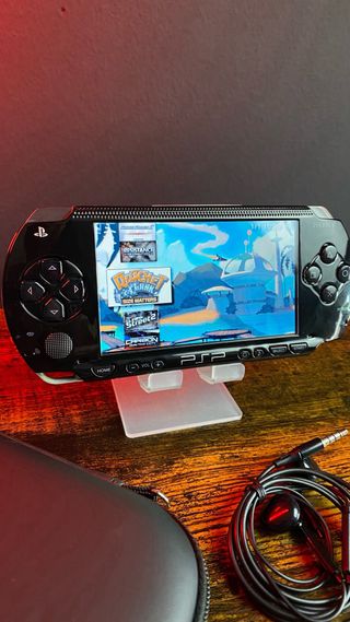 PSP 1004 Pack Completo 128GB + Accessori