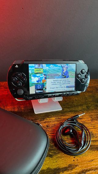 PSP 1004 Pack Completo 128GB + Accessori