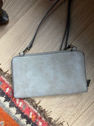 Bolso bandolera gris y beige