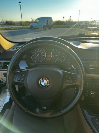 BMW 328i
