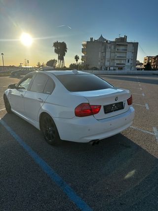 BMW 328i