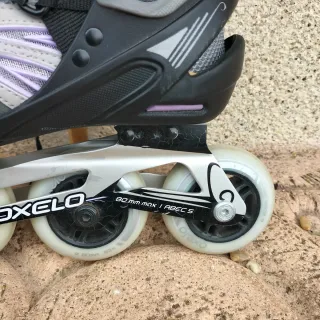 Patines Mujer talla 39 y protecciones, dos usos.