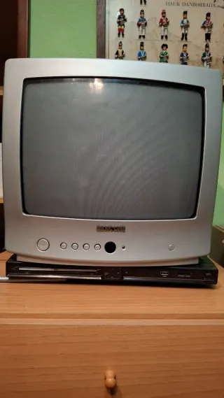 Televisor Basic Line (funciona)
