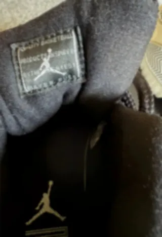 Jordan 11 Negro Blanco Talla 44