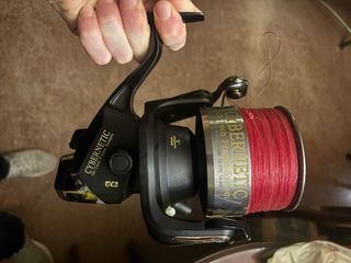 Carrete de pesca Cybernetic