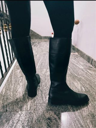 Stivali neri in simil pelle