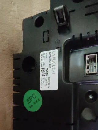 Pantalla multimedia original Lynk & Co – Recambio