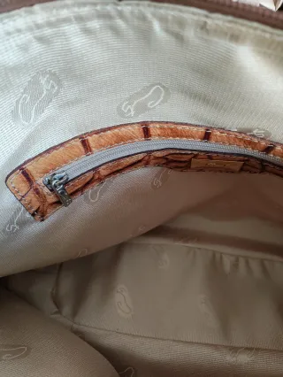 Bolso Cats Piel Imitación Beige, marrón, poco uso.