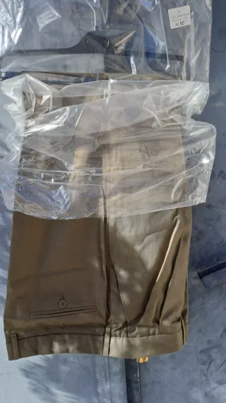 Pantaloni tg 50 verde militare