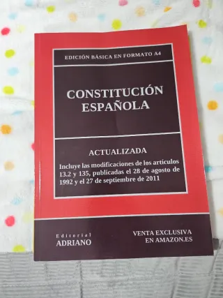 Constitución Española: Edición básica en formatoA4