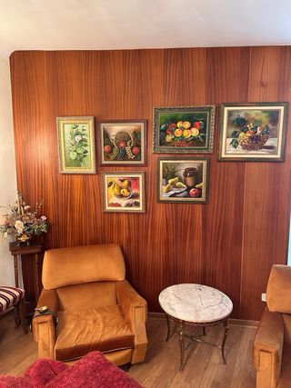 Mesa auxiliar mármol y sillones terciopelo