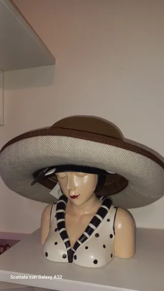 Cappello Montappone Beige e Marrone