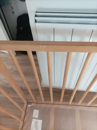 Cuna de madera para bebé