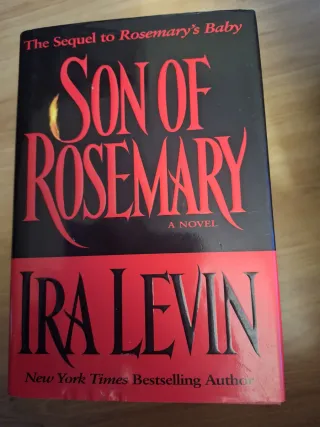 4 LIBROS RAROS EN INGLÉS