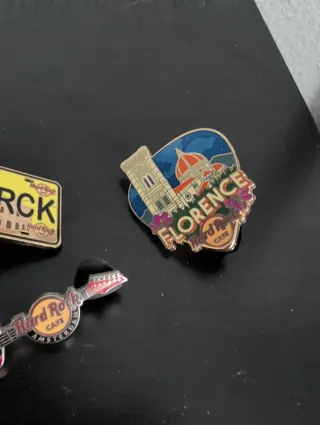 Pins originales hard rock ciudades