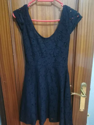 Vestido negro encaje
