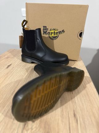 Dr Martens 2976 Chelsea Boots