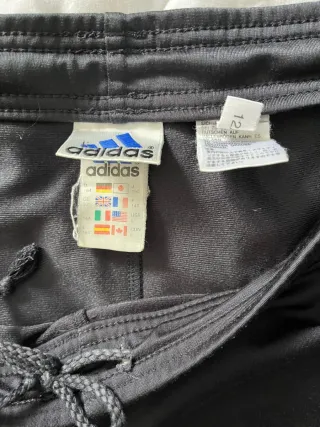 Pantalón chándal Adidas gris