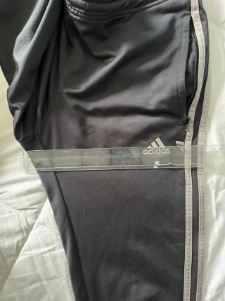 Pantalón chándal Adidas gris