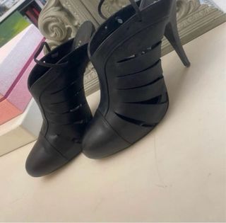 zapatos Mules Tacón fino Piel Negro Perla Marca