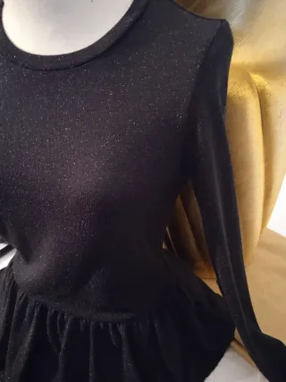 Maglietta nera con volant