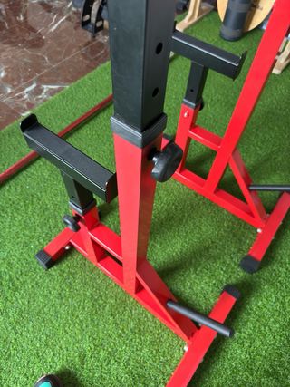 Rack de sentadillas y press banca